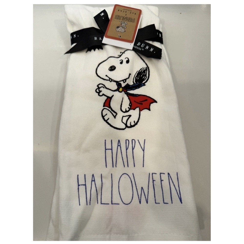 Rae Dunn Set of 2 Peanuts‎ Snoopy  Vampire Happy Halloween Kitchen Towels NEW